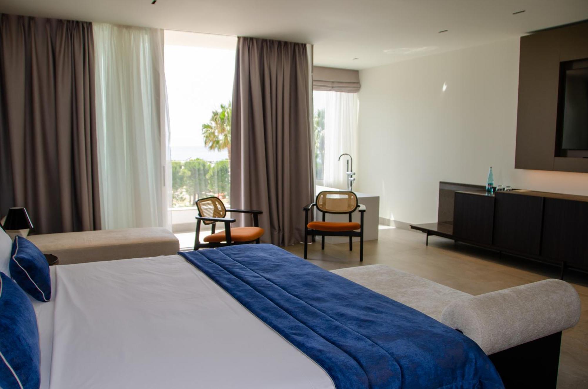 Abi'S Hotel & Spa Vlorë Exteriör bild