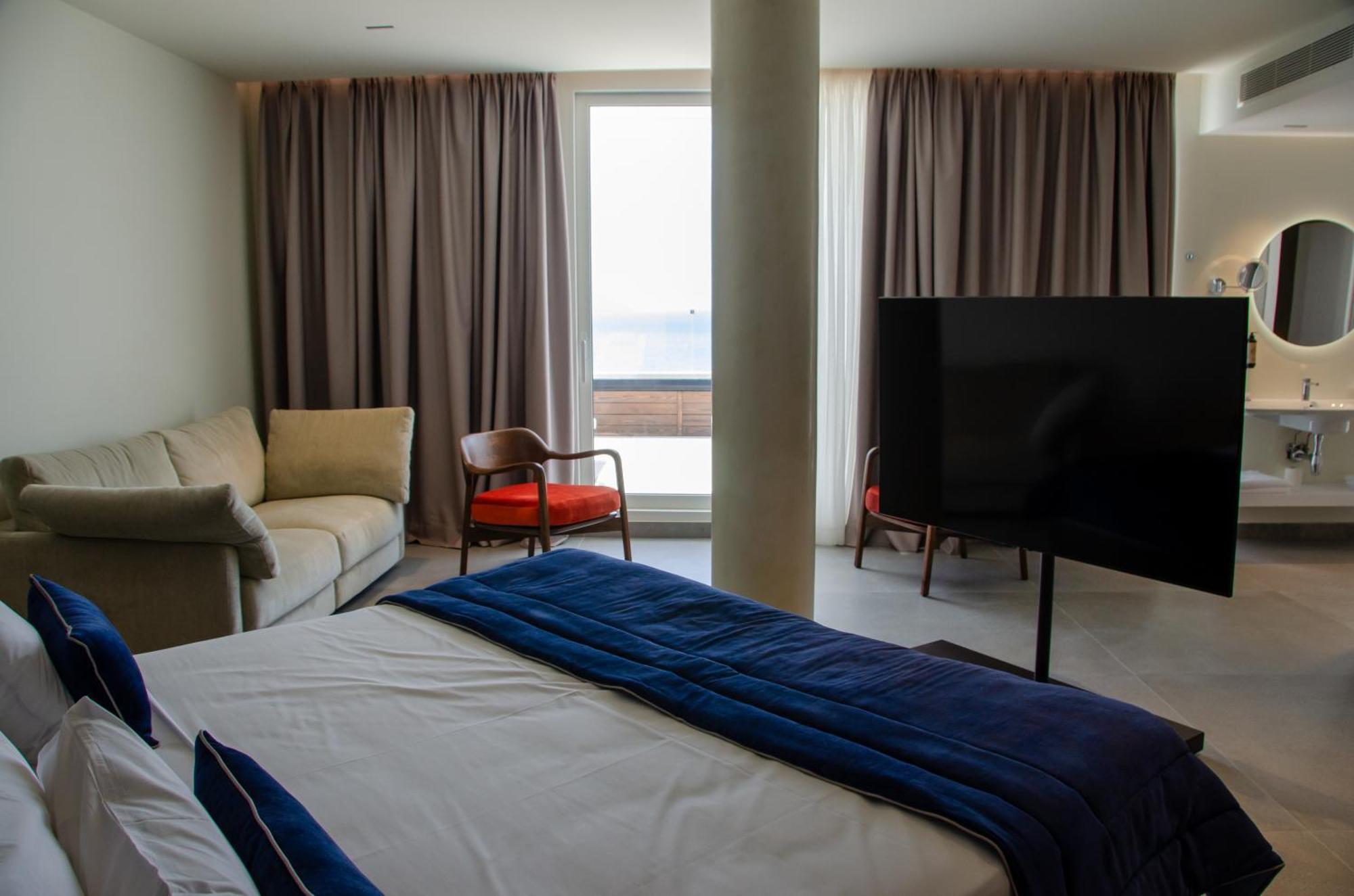 Abi'S Hotel & Spa Vlorë Exteriör bild