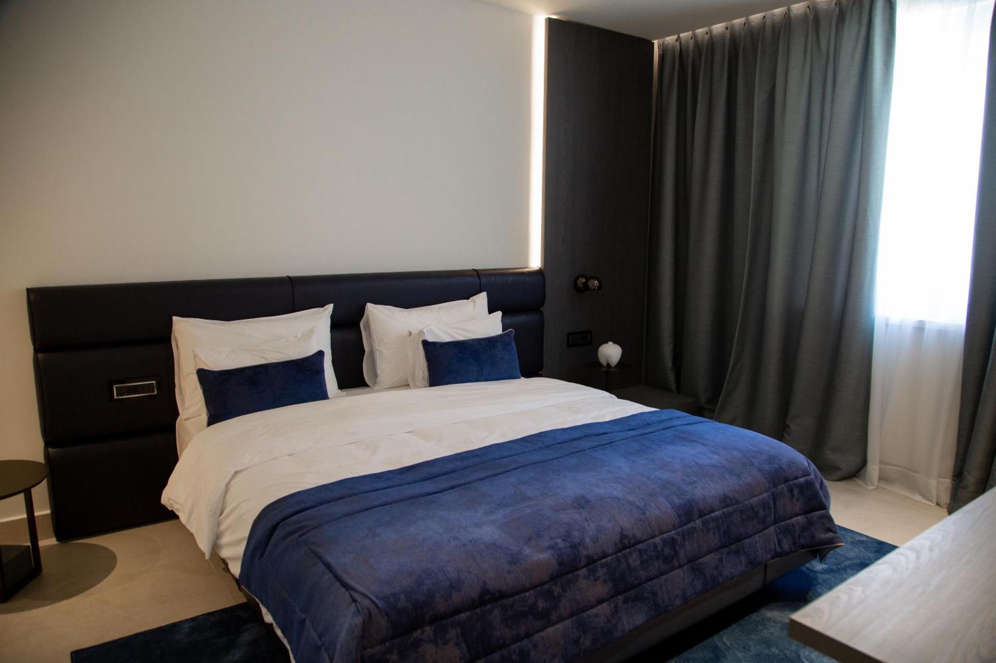 Abi'S Hotel & Spa Vlorë Exteriör bild