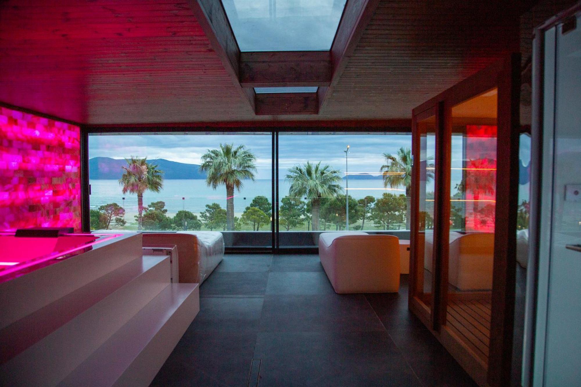 Abi'S Hotel & Spa Vlorë Exteriör bild