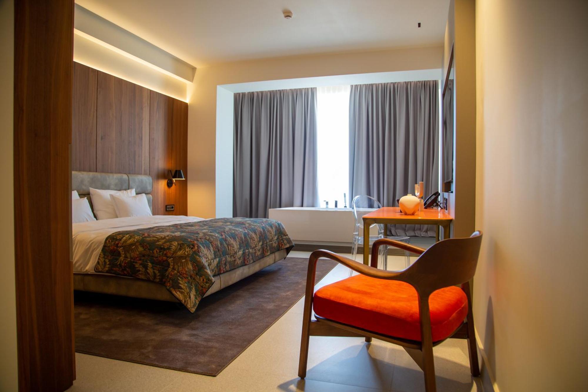 Abi'S Hotel & Spa Vlorë Exteriör bild