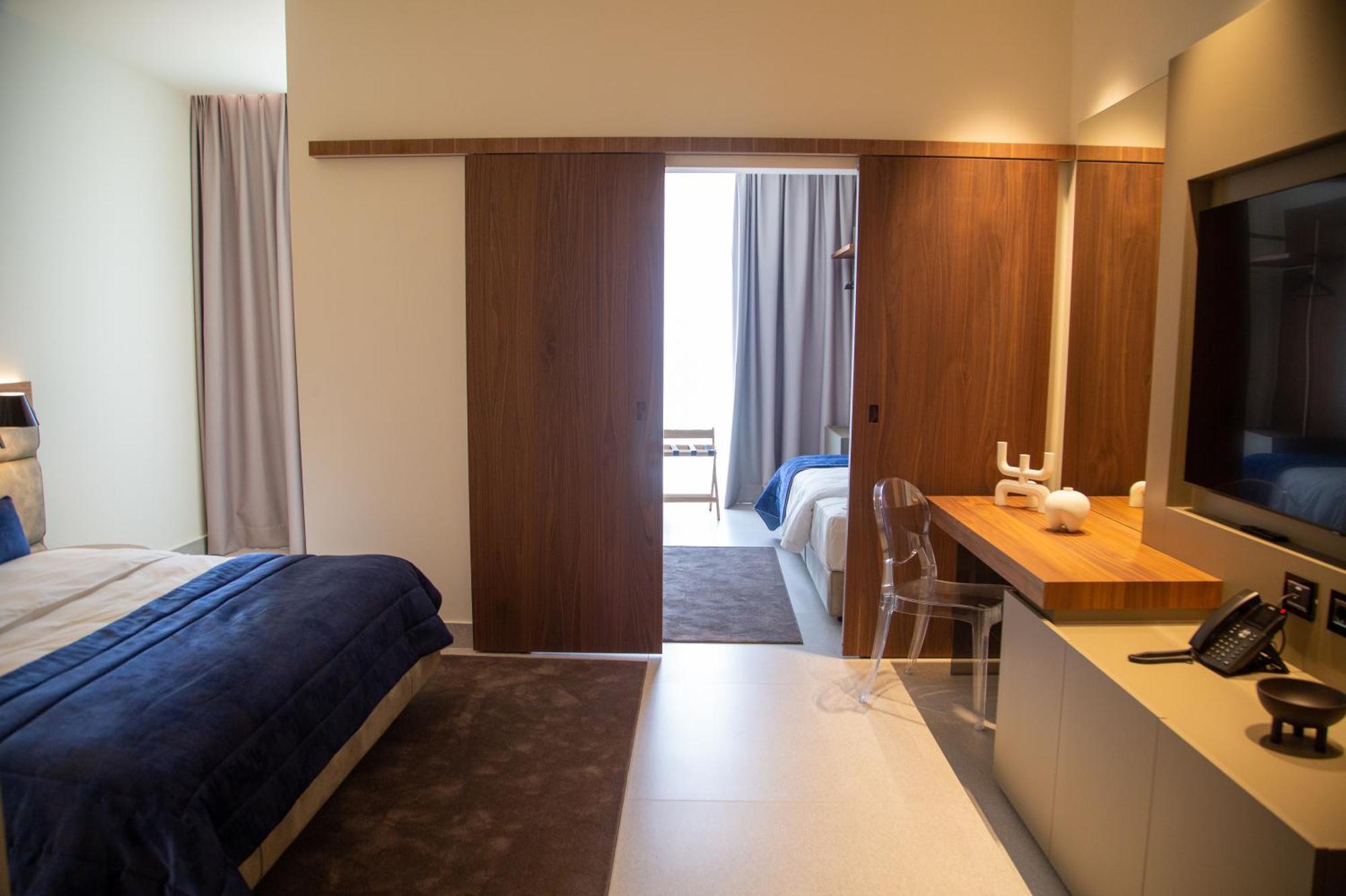 Abi'S Hotel & Spa Vlorë Exteriör bild