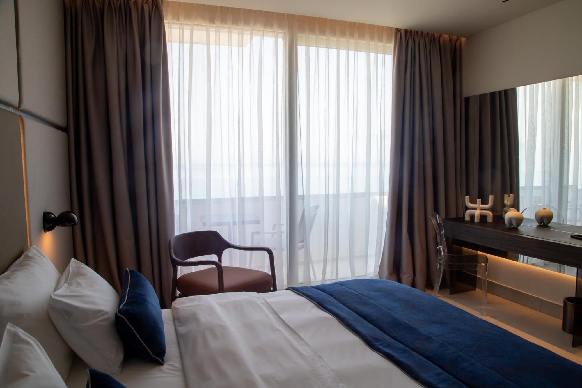 Abi'S Hotel & Spa Vlorë Exteriör bild